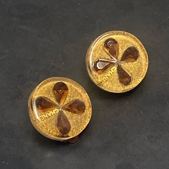 CHANEL Jewelry - Chanel Vintage Lucite Amber Four Leaf Clip On Earrings